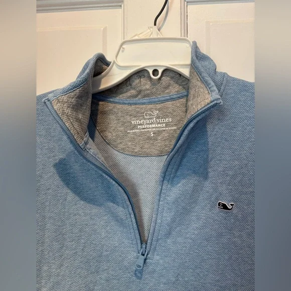 Vineyard Vines performance zip up size small - Picture 2 of 3